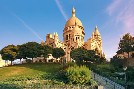 Sacre-Coeur Basilica under clear blue sky