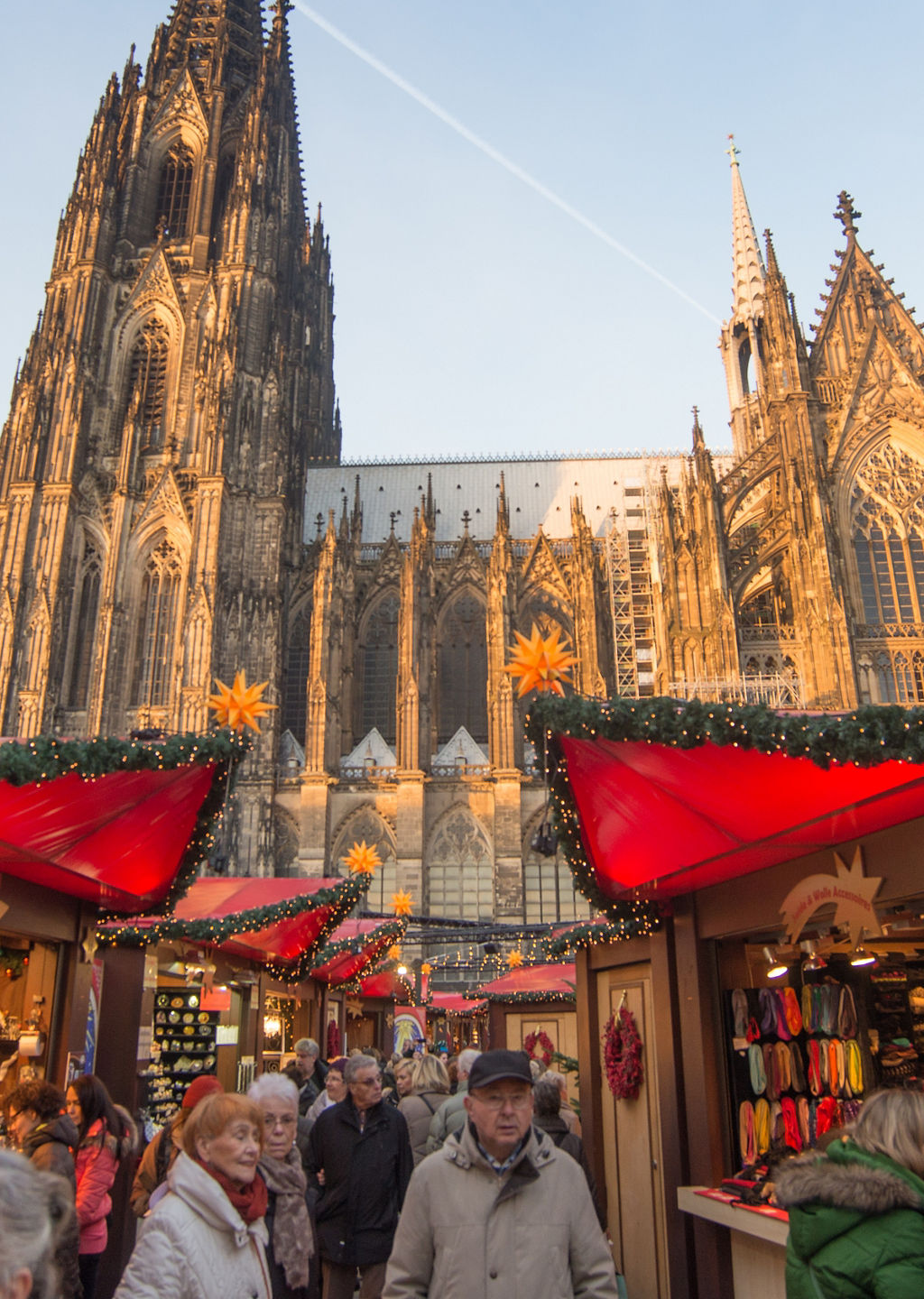 Cologne Cathedral at Christmas Market