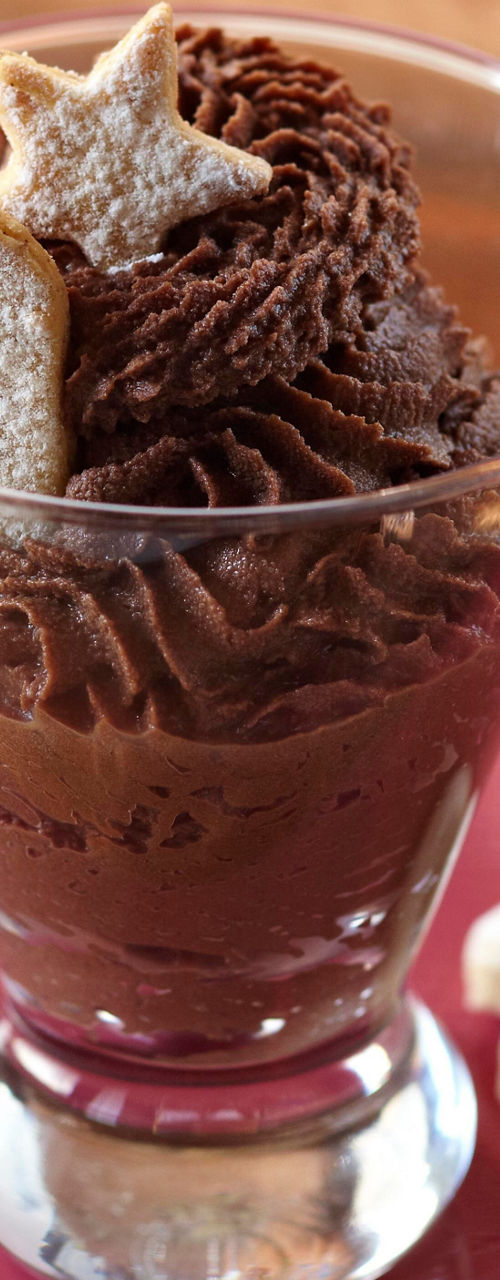 Chocolate mousse dessert with star-shaped garnish