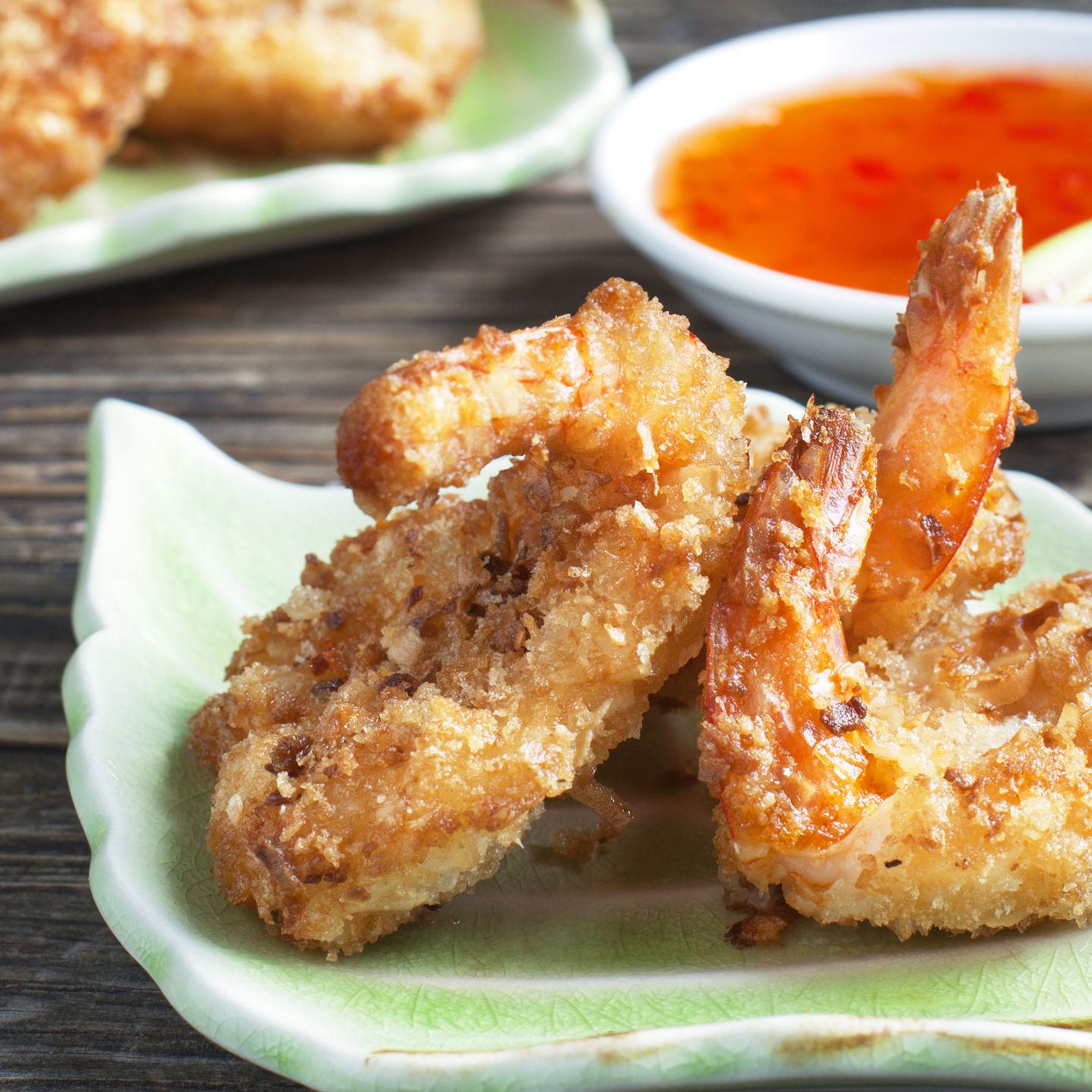 Crispy shrimp with dipping sauce