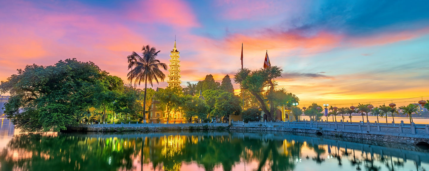 Tran Quoc Pagoda at sunset with reflection