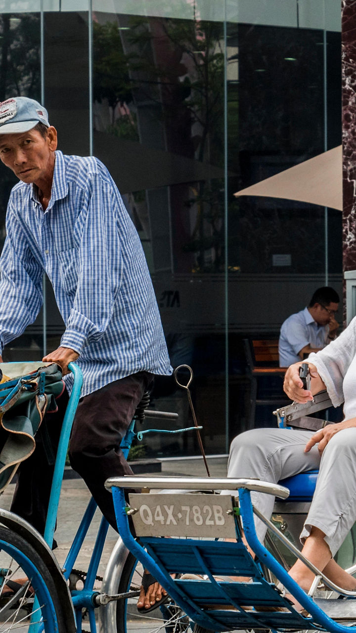 Saigon Highlights & Pedal Cab Experience