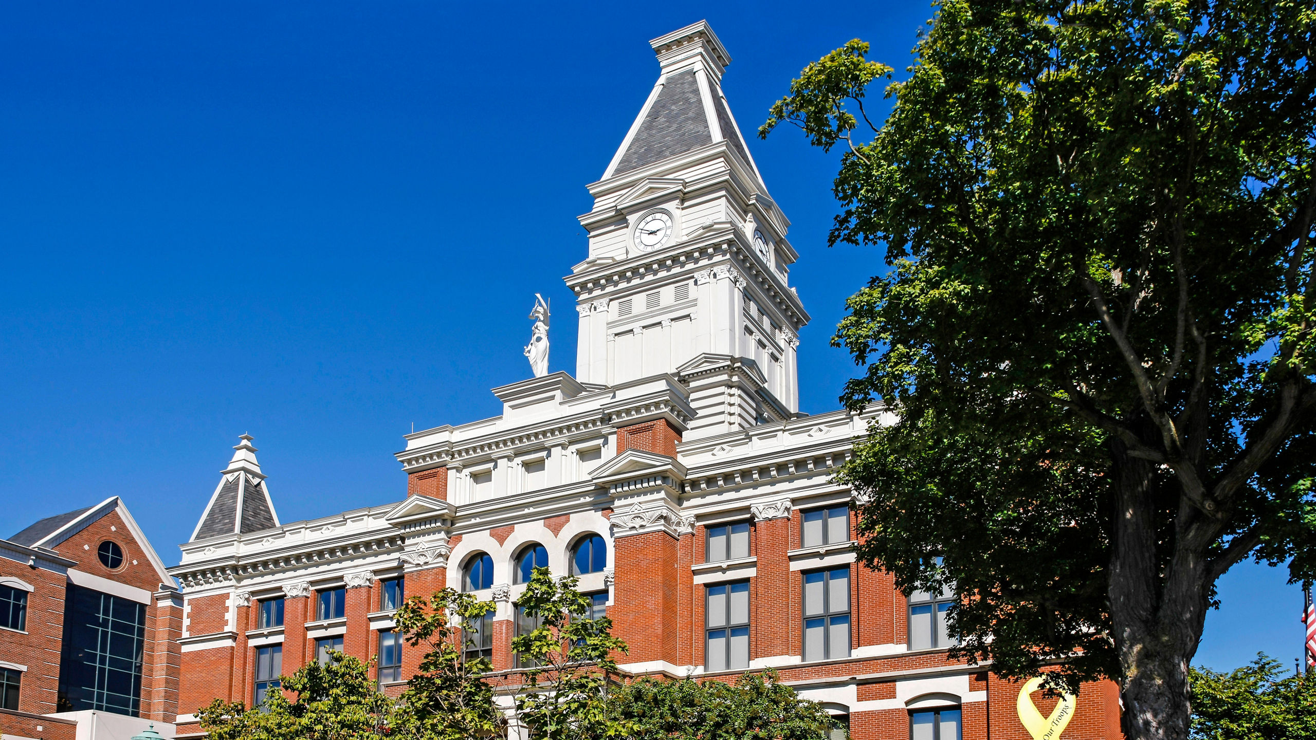 Nashville, Memphis & the Cumberland