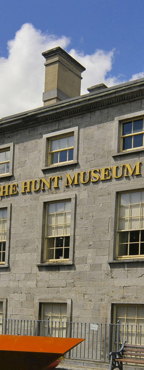 The Hunt Museum exterior with sculpture