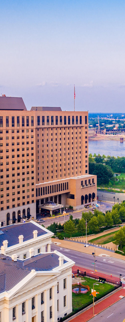 St. Louis skyline with Gateway Arch view