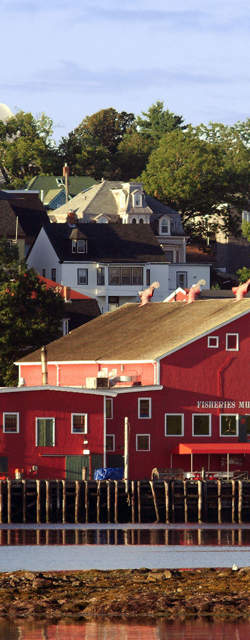 Scenic waterfront town with red buildings