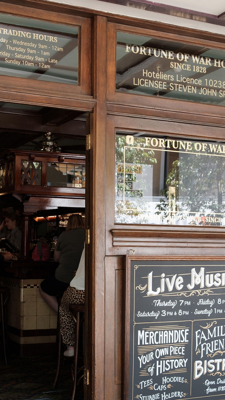 The Rocks Pub-to-Pub Walk