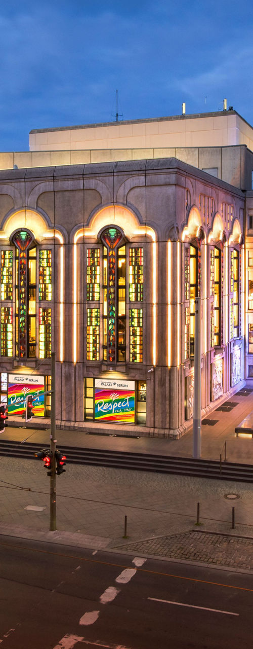 Friedrichstadt-Palast illuminated at dusk