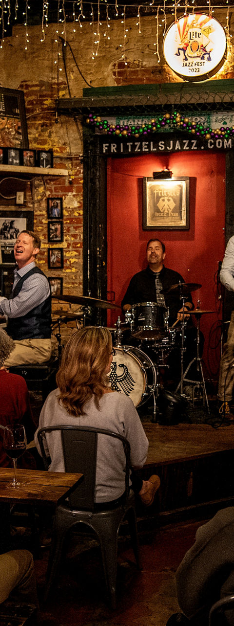 Live Jazz Performance in Cozy Venue