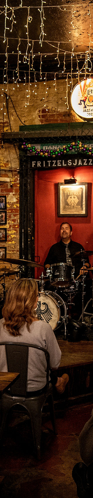 Live Jazz Performance in Cozy Venue