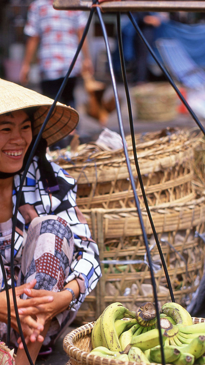 Iconic Bến Thành Market & Traditional Vietnamese Medicine