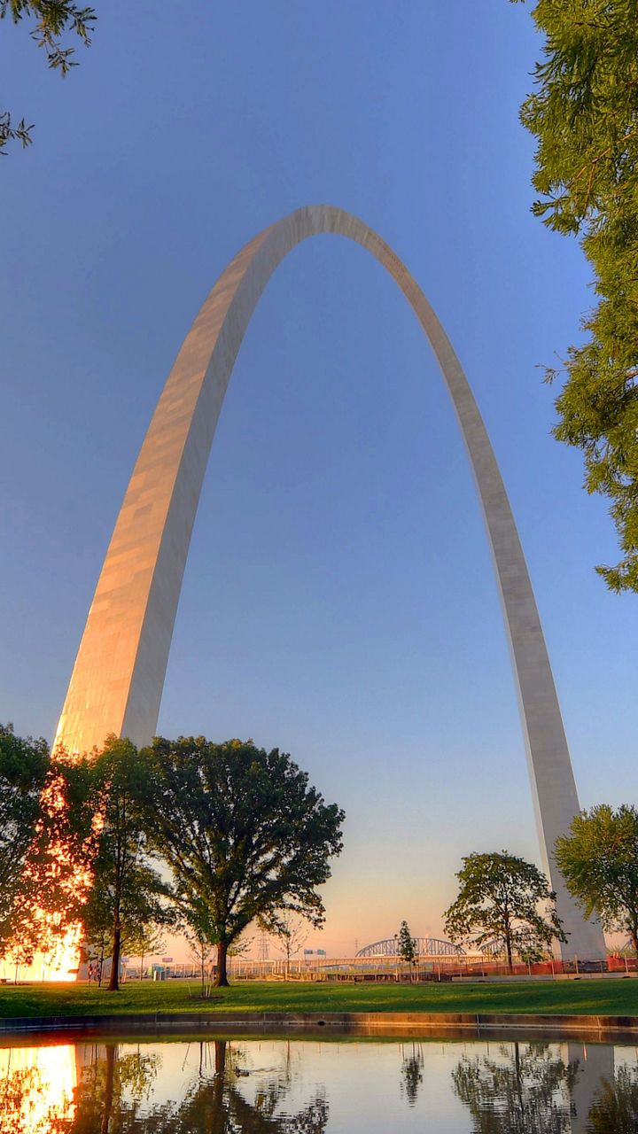 St. Louis Gateway Arch at sunrise