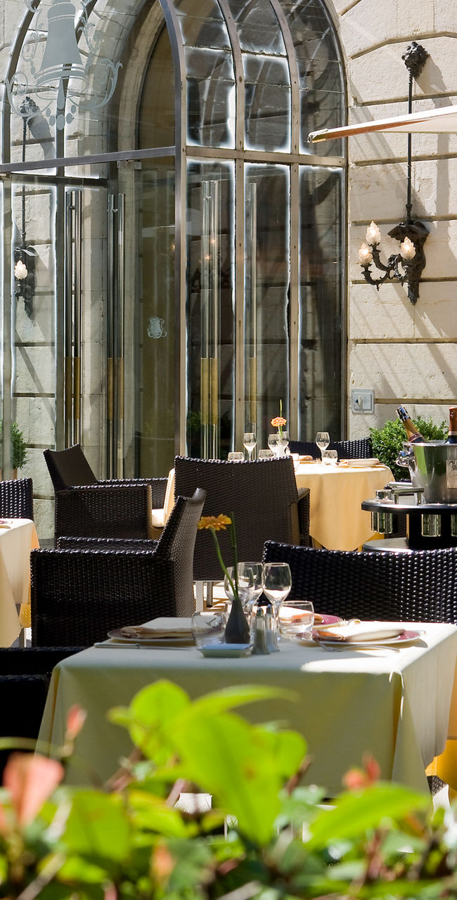 Elegant outdoor dining at luxury restaurant