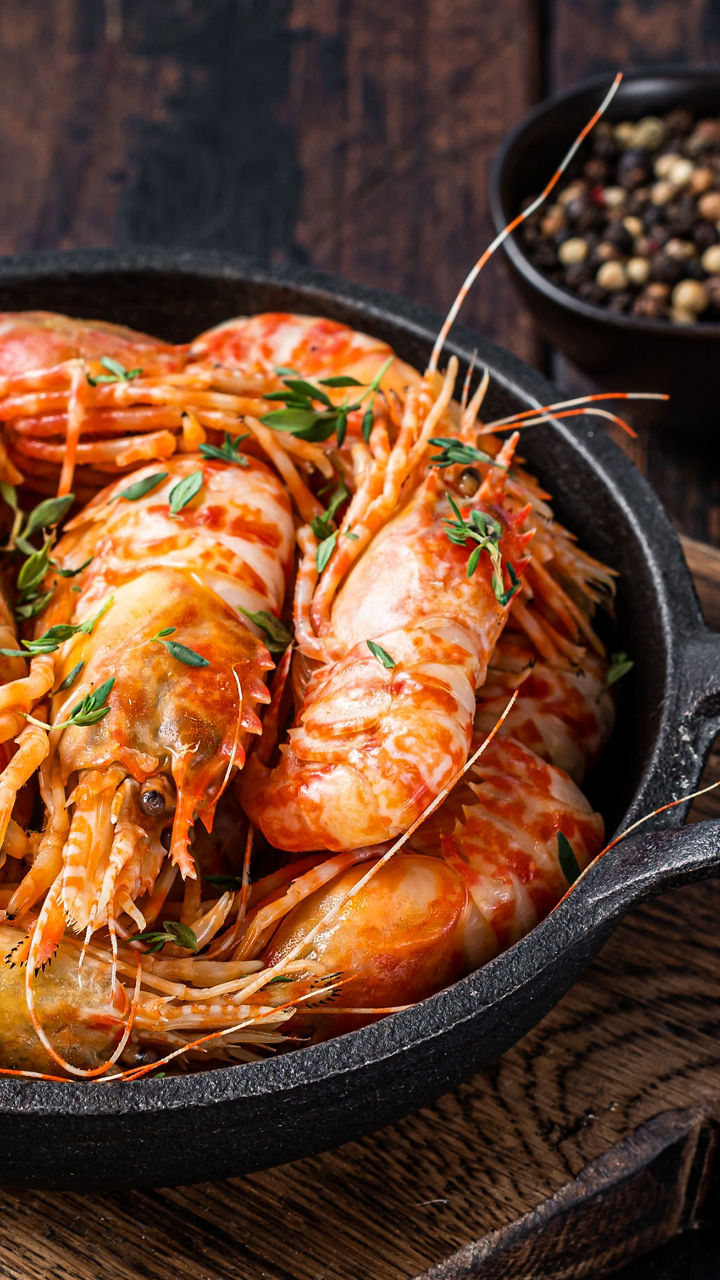 Cooked shrimp in cast iron skillet