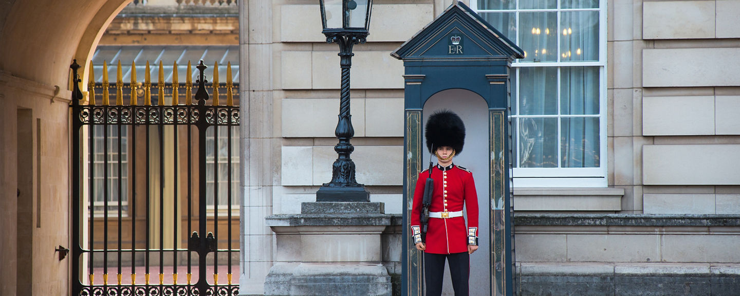 Royal guard at Buckingham Palace entrance