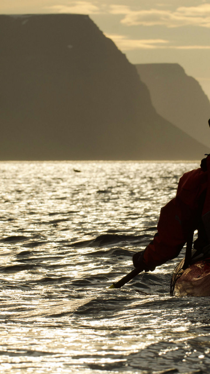 Scenic Ísafjördur by Kayak