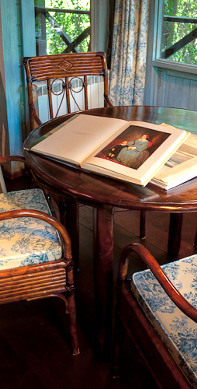 Cozy reading nook with wooden furniture