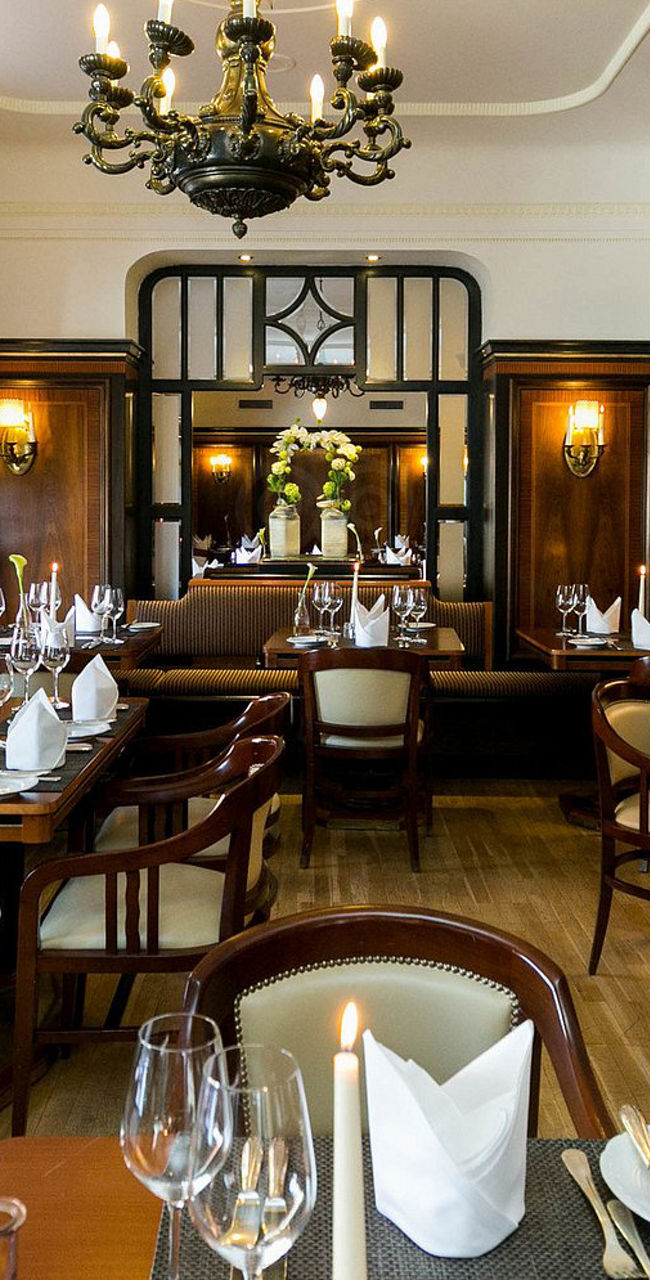 Elegant restaurant dining room with classic decor