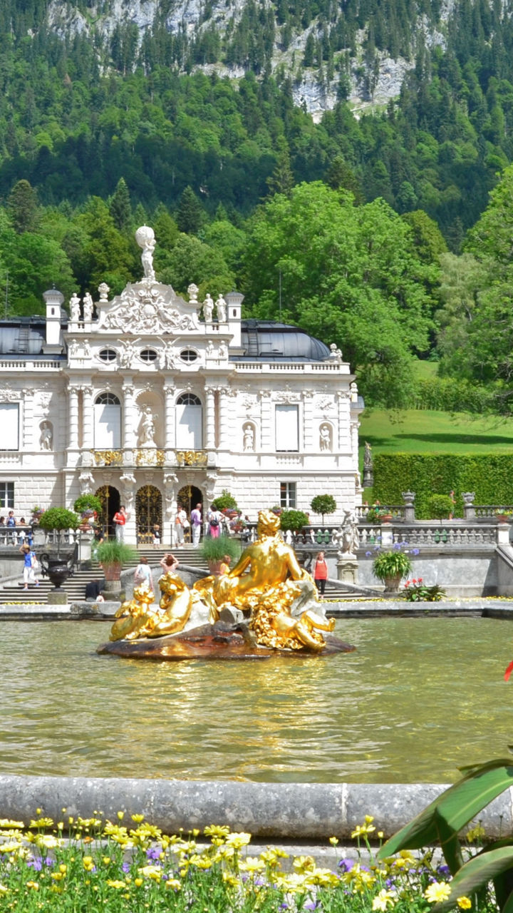 Baroque Palace with Fountain and Gardens