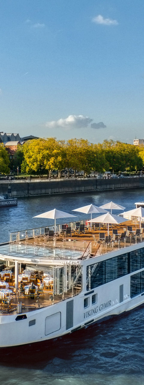 River cruise ship near Cologne Cathedral