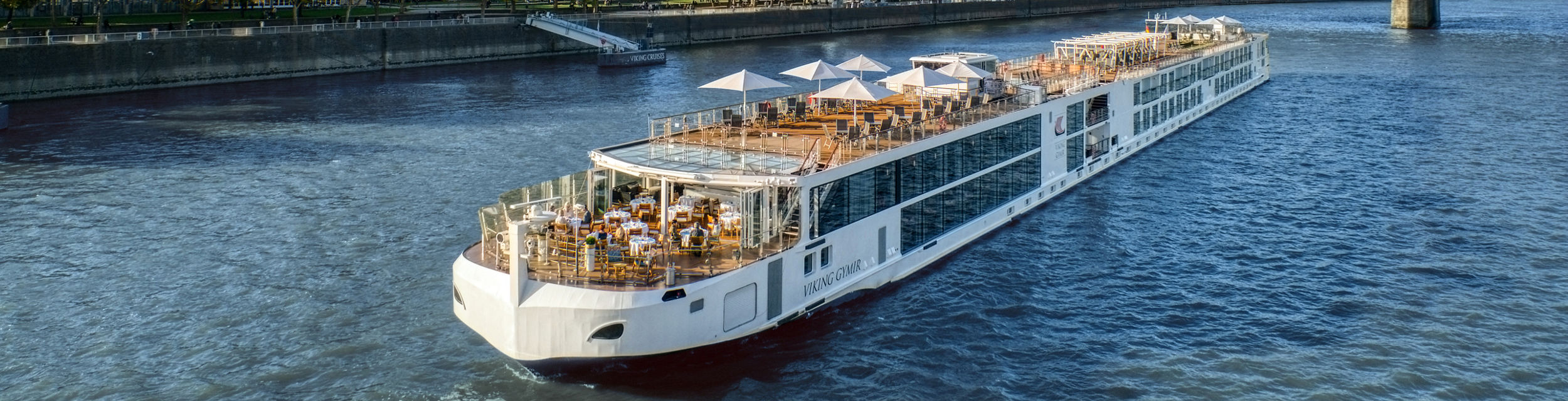 River cruise ship near Cologne Cathedral
