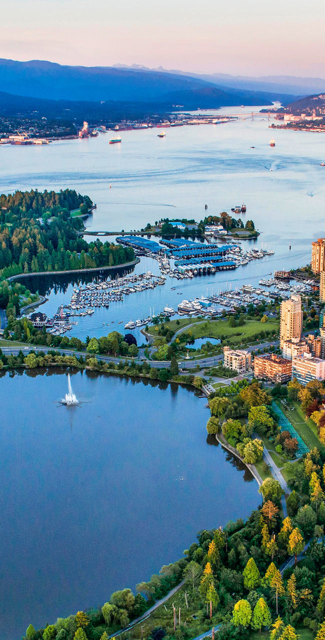 Aerial view of Vancouver cityscape and park