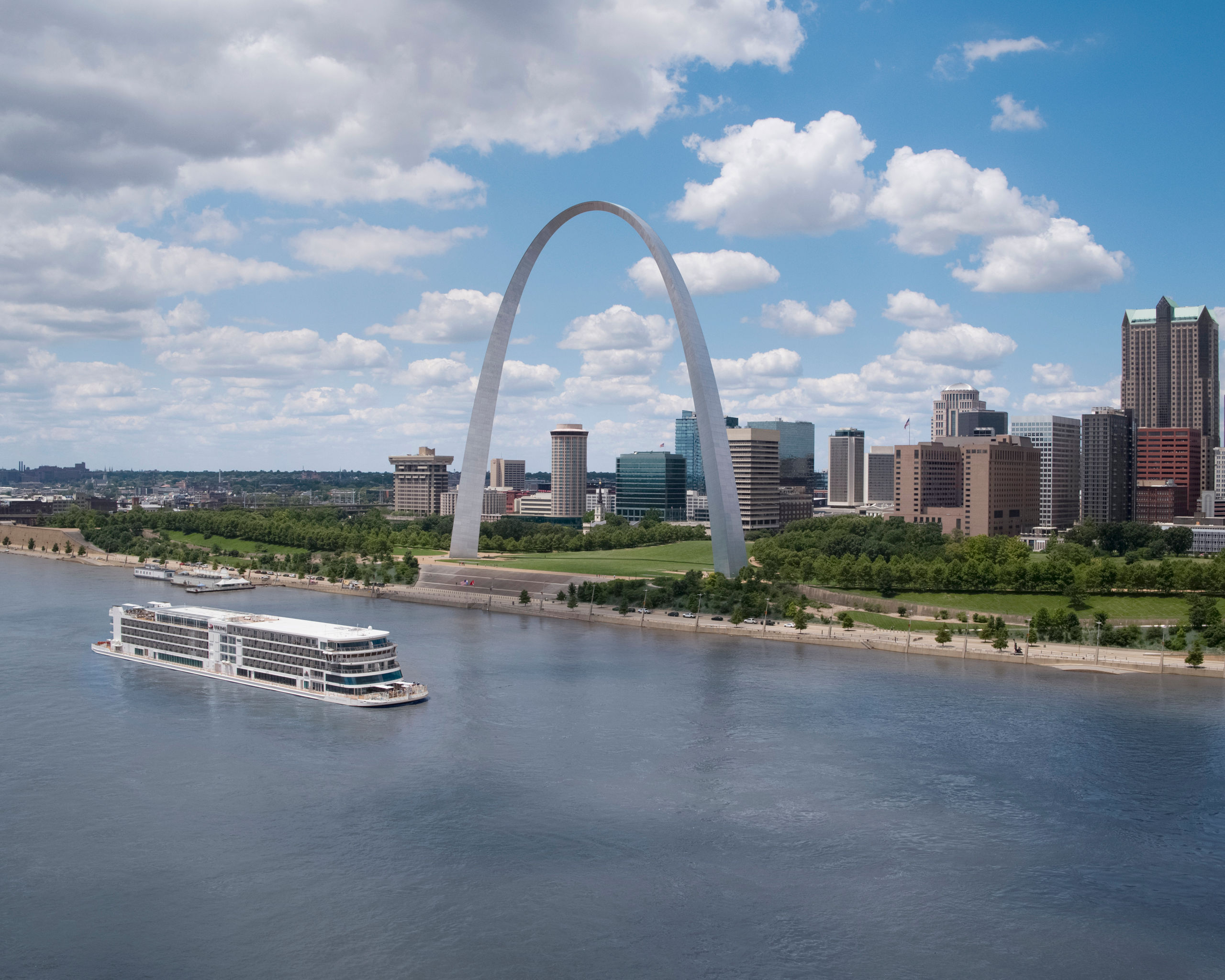 Viking Mississippi river ship beneath St Louis Gateway Arch