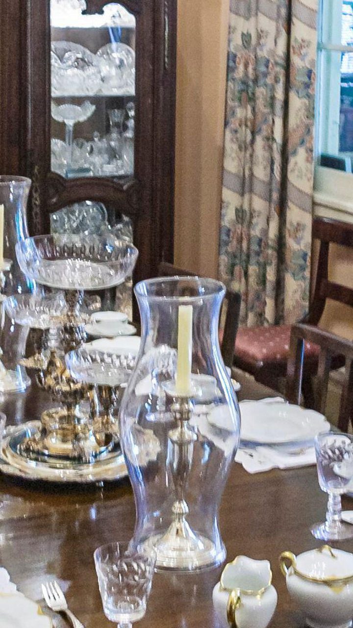 Elegant dining room with vintage decor