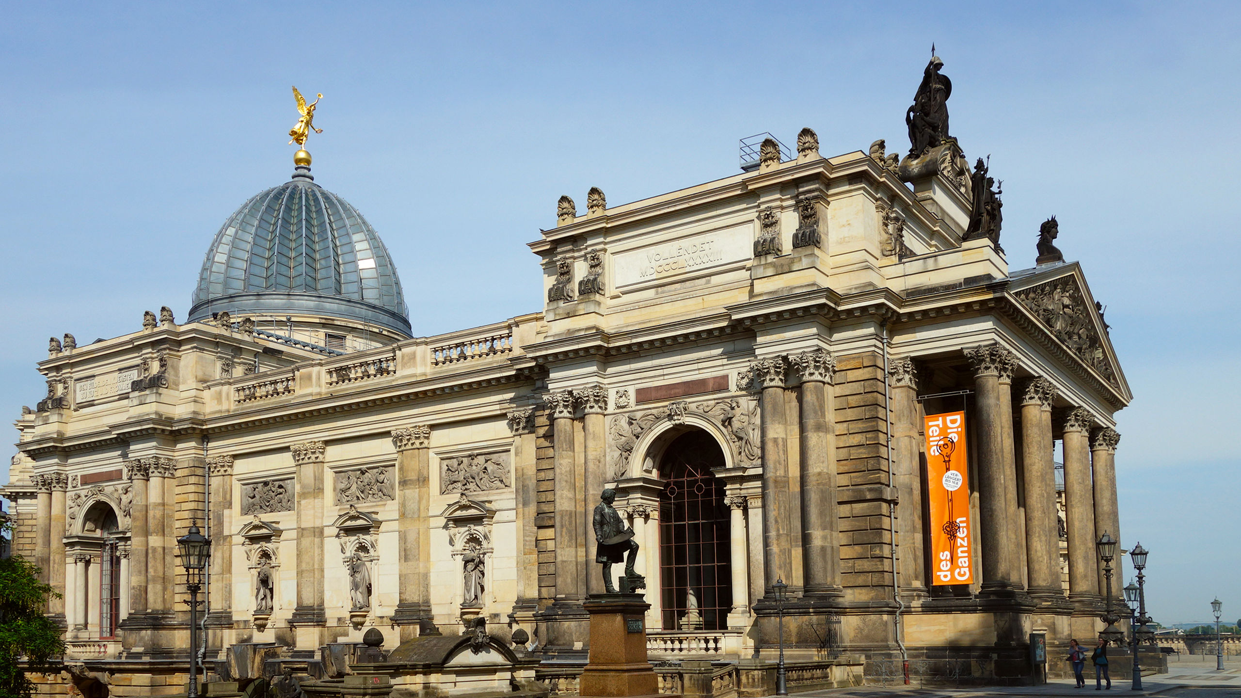 Christmas Along the Elbe