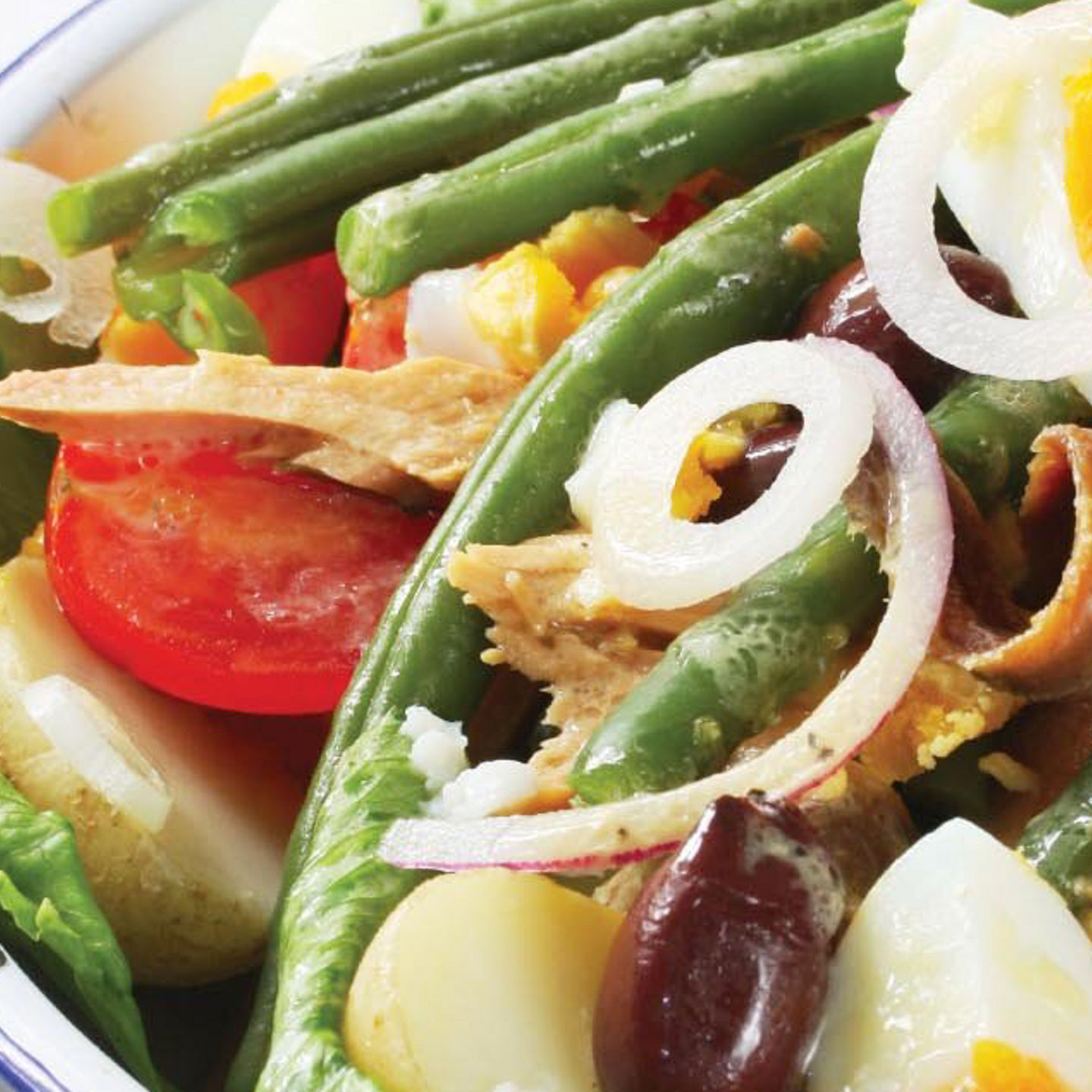 Fresh salad with eggs and vegetables