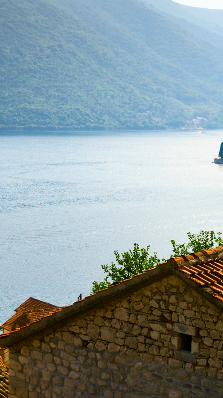 Baroque Buildings & Scenic Seascapes