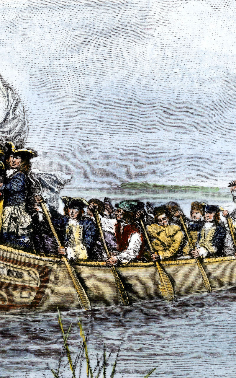 Historic expedition on wooden boats