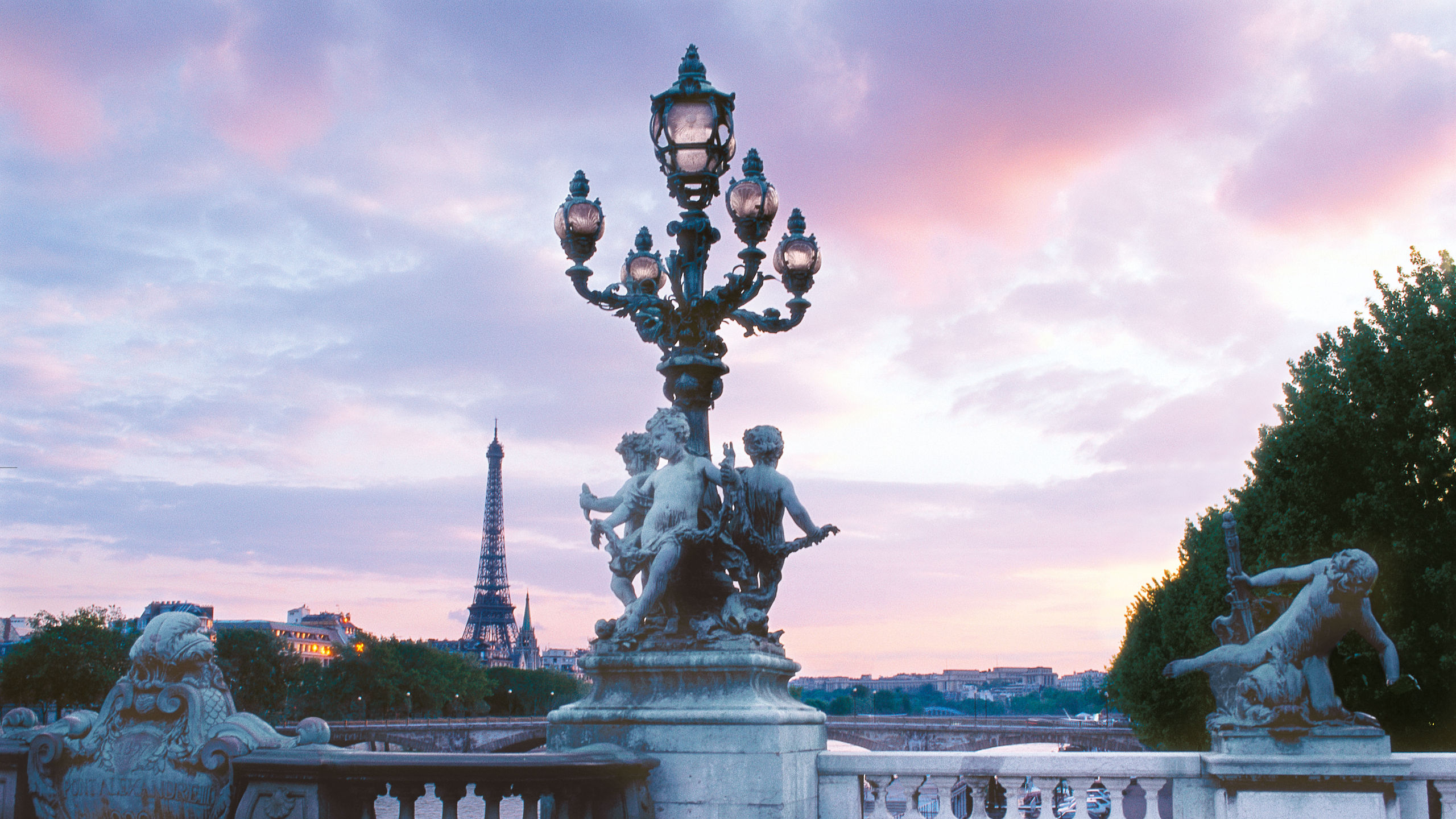 Paris to the Swiss Alps - 2028 Itinerary - Zürich to Paris | Viking®