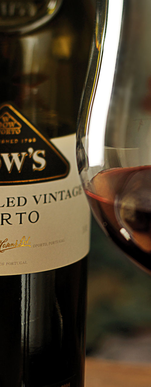 Dow's 1998 Late Bottled Vintage Port with cheese
