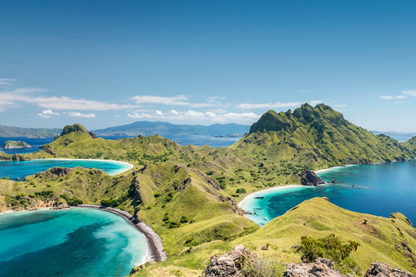 Scenic tropical islands with turquoise waters