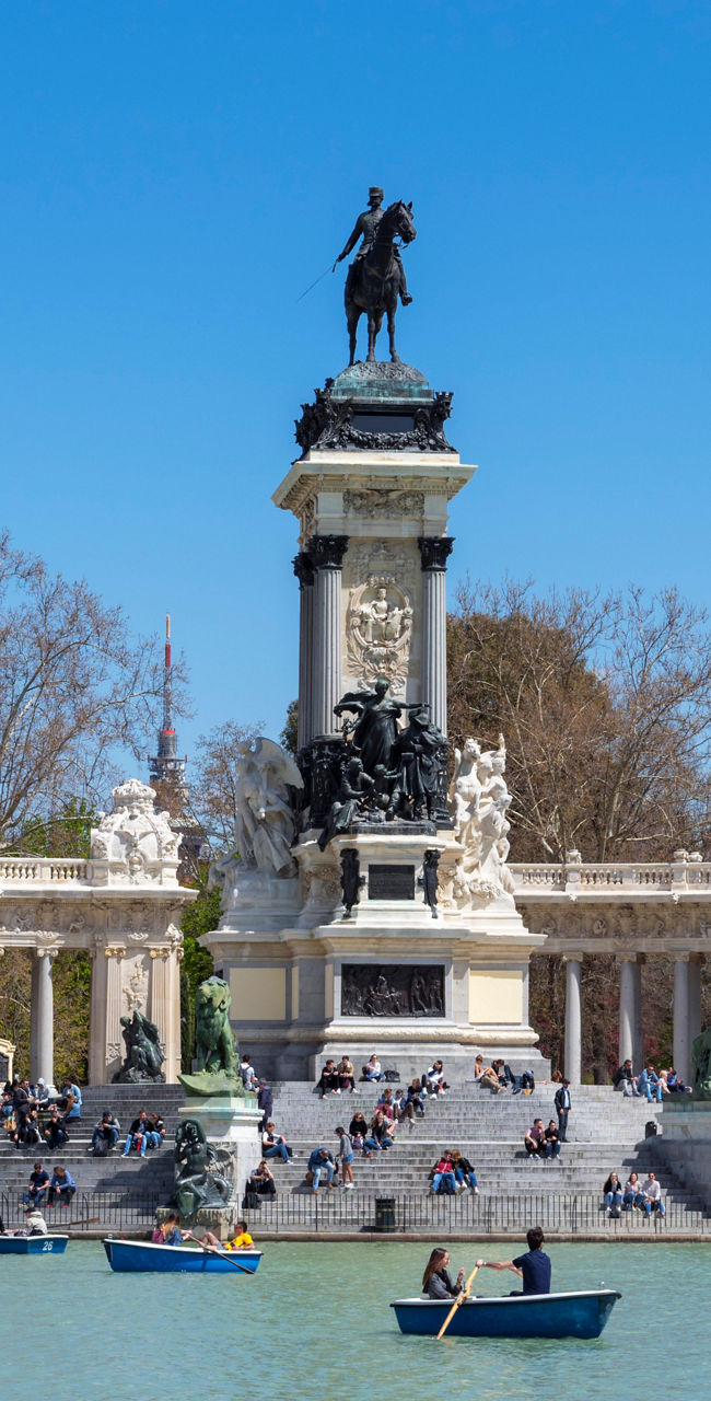 Boating at Monument in Madrid Park