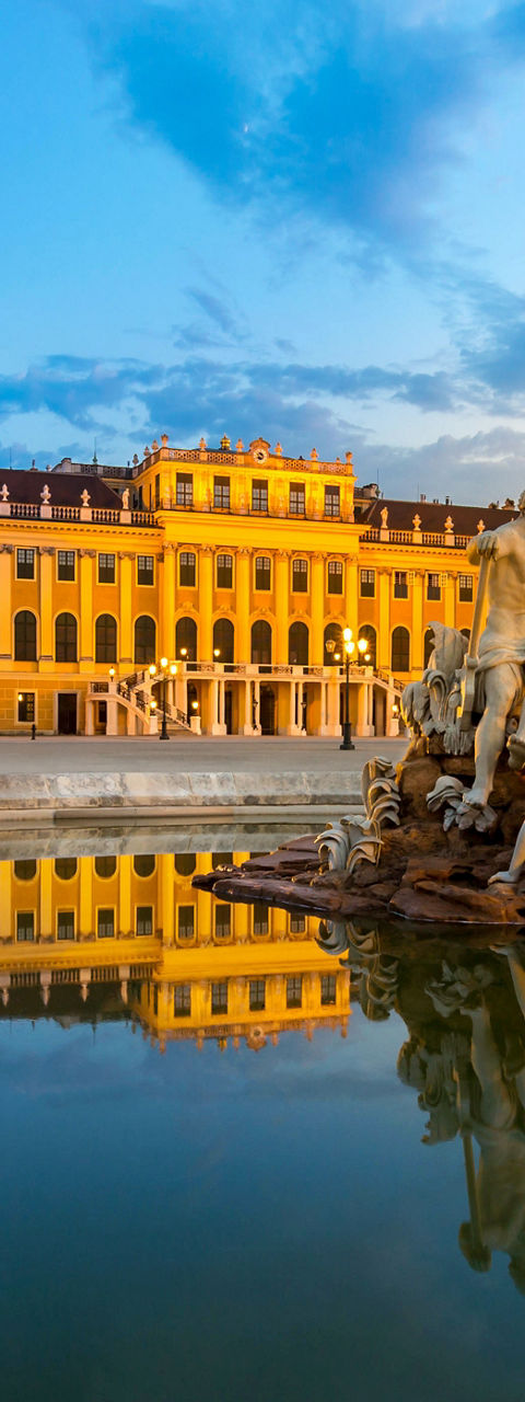 Schonbrunn Palace at sunset with fountain