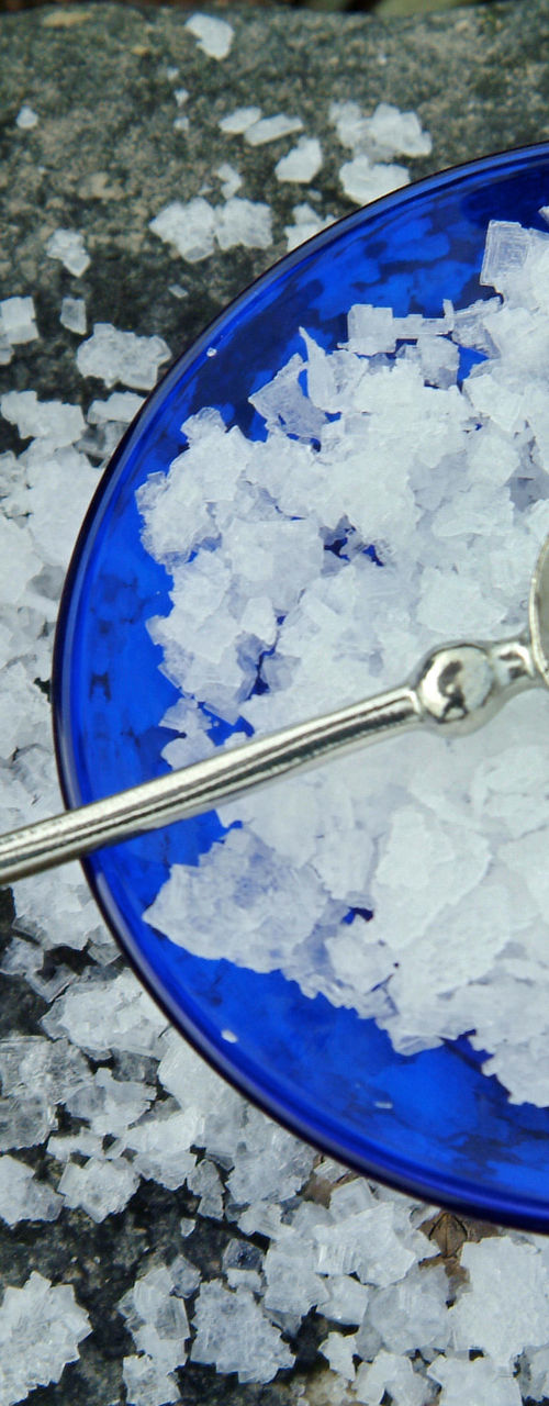 Halen Mon sea salt with measuring spoon
