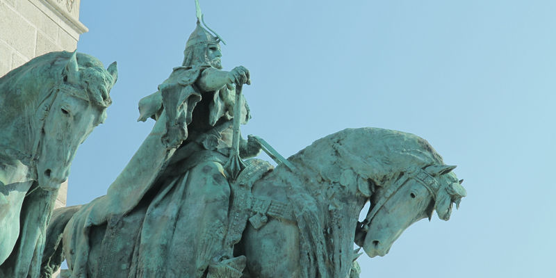 Bronze equestrian statue of historical figure