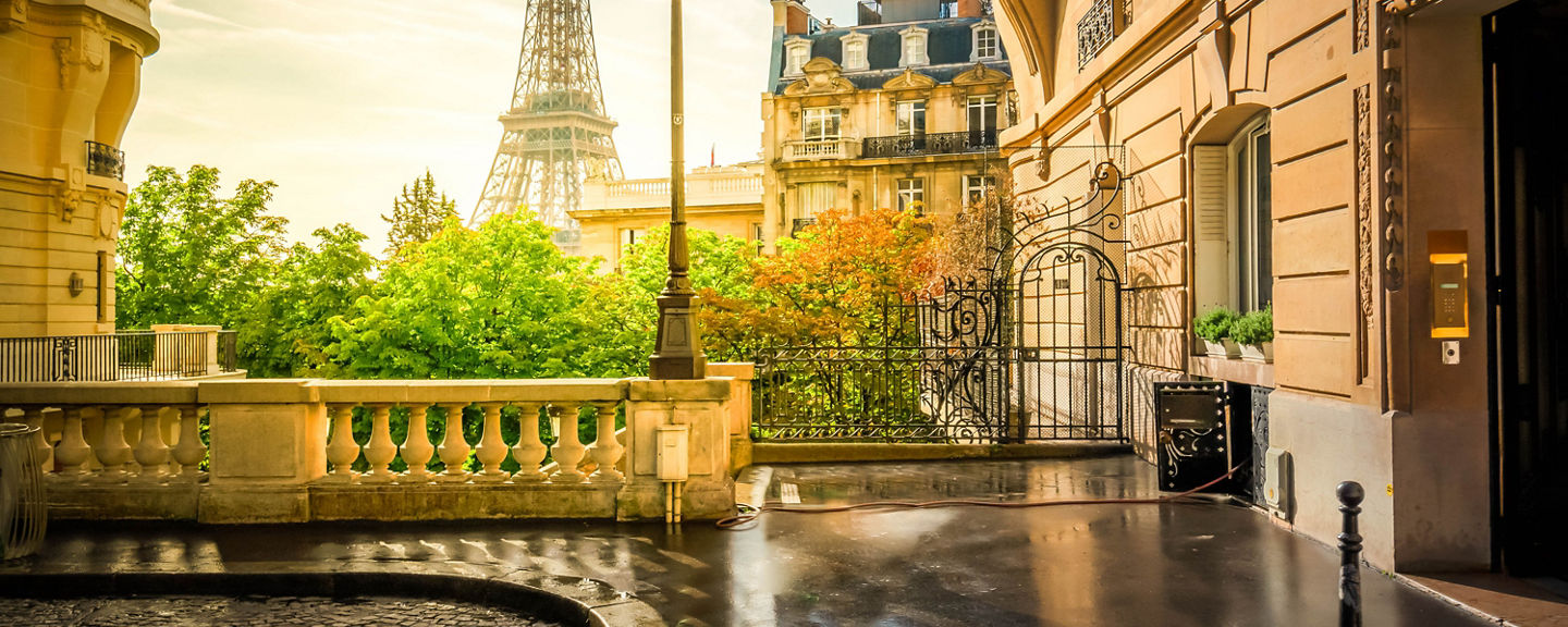 Eiffel Tower view from Parisian street