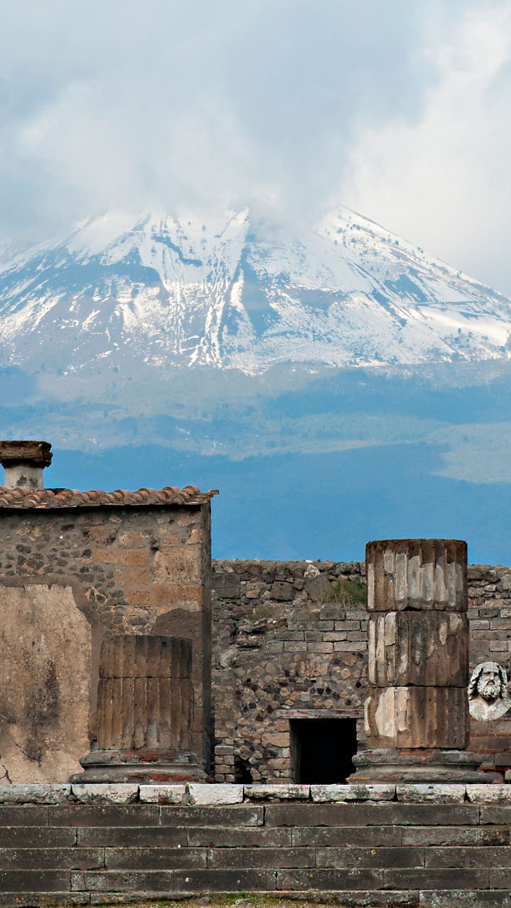 Pompeii: City of Beauty & Ruin
