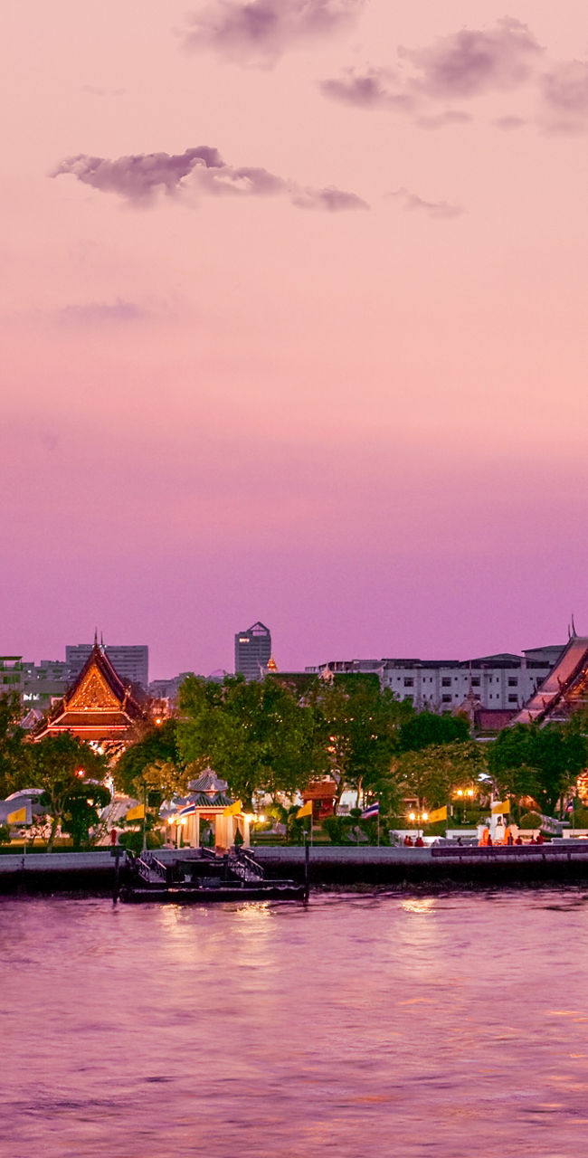 Wat Arun Temple at Sunset in Bangkok