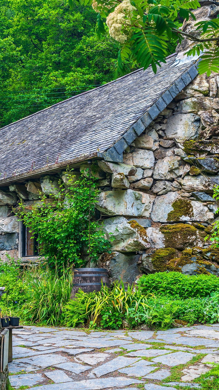 Snowdonia Hike & the Ugly House