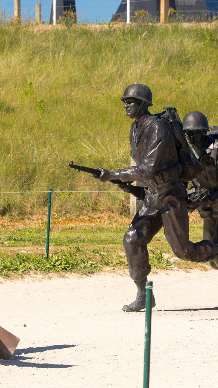 World War II soldier statues at memorial