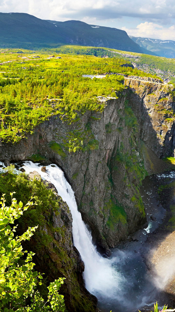 Vøringsfossen Waterfall & Eidfjord Cruise