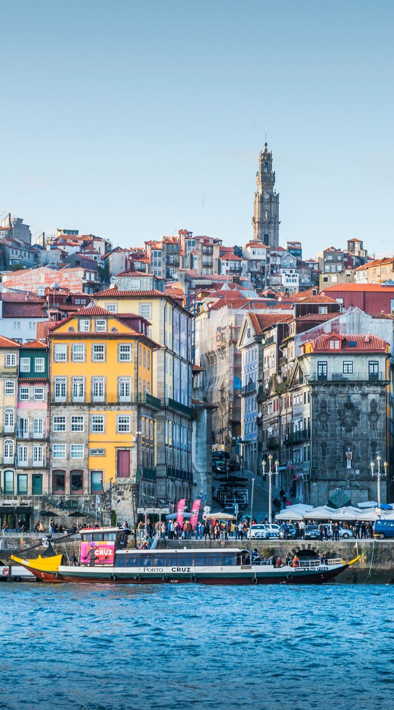 Scenic view of Porto riverside architecture